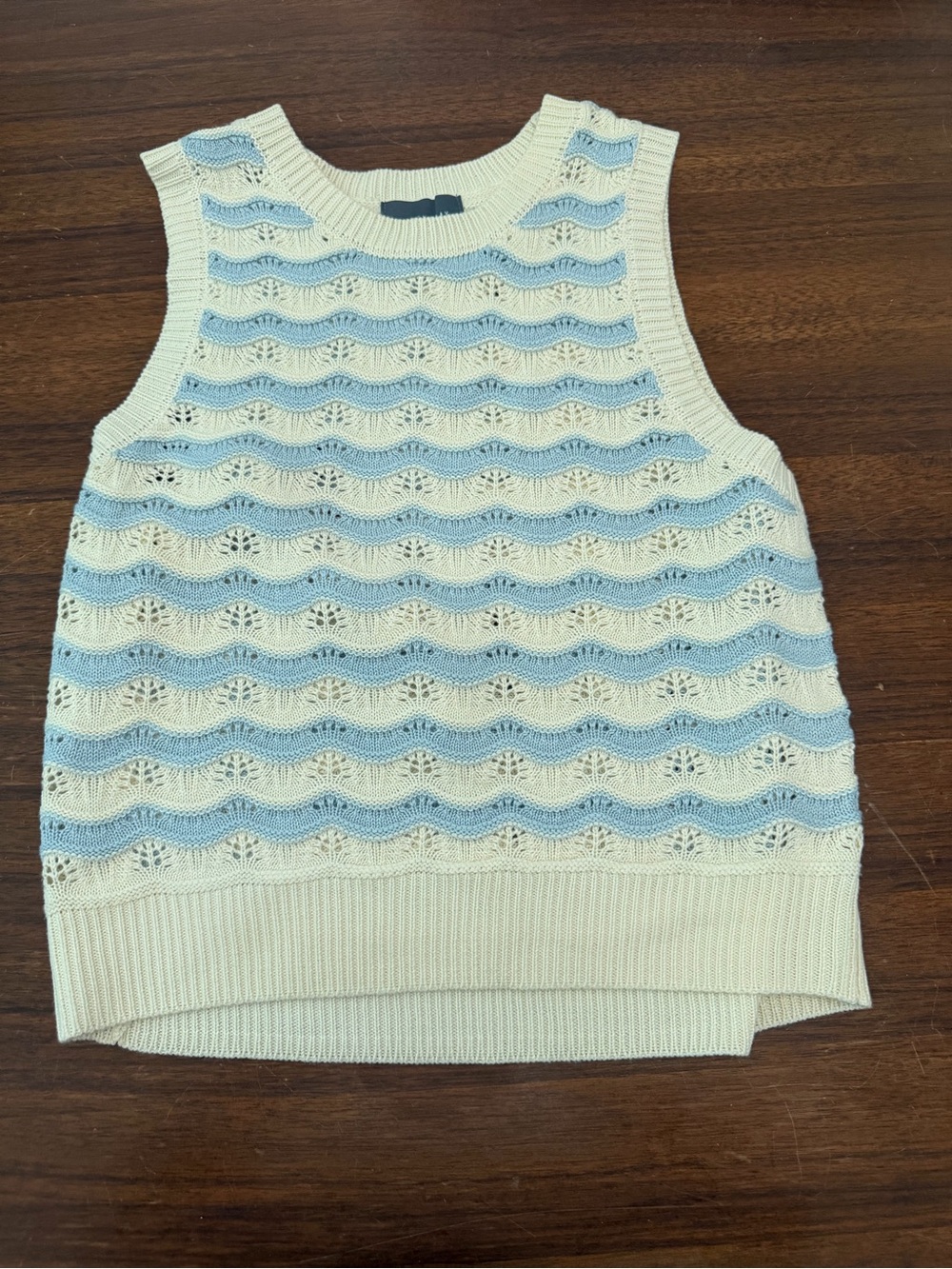 Cream and Light Blue Wave-Knit Sleeveless Tank Top